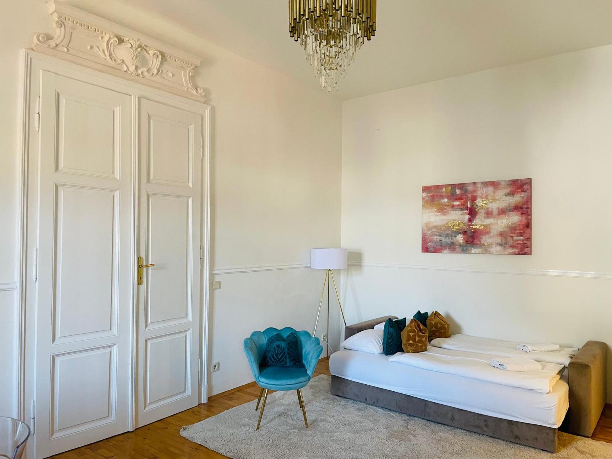 Apstay City Center Deluxe ǀ Free Parking ǀ Self Check-In Грац Экстерьер фото