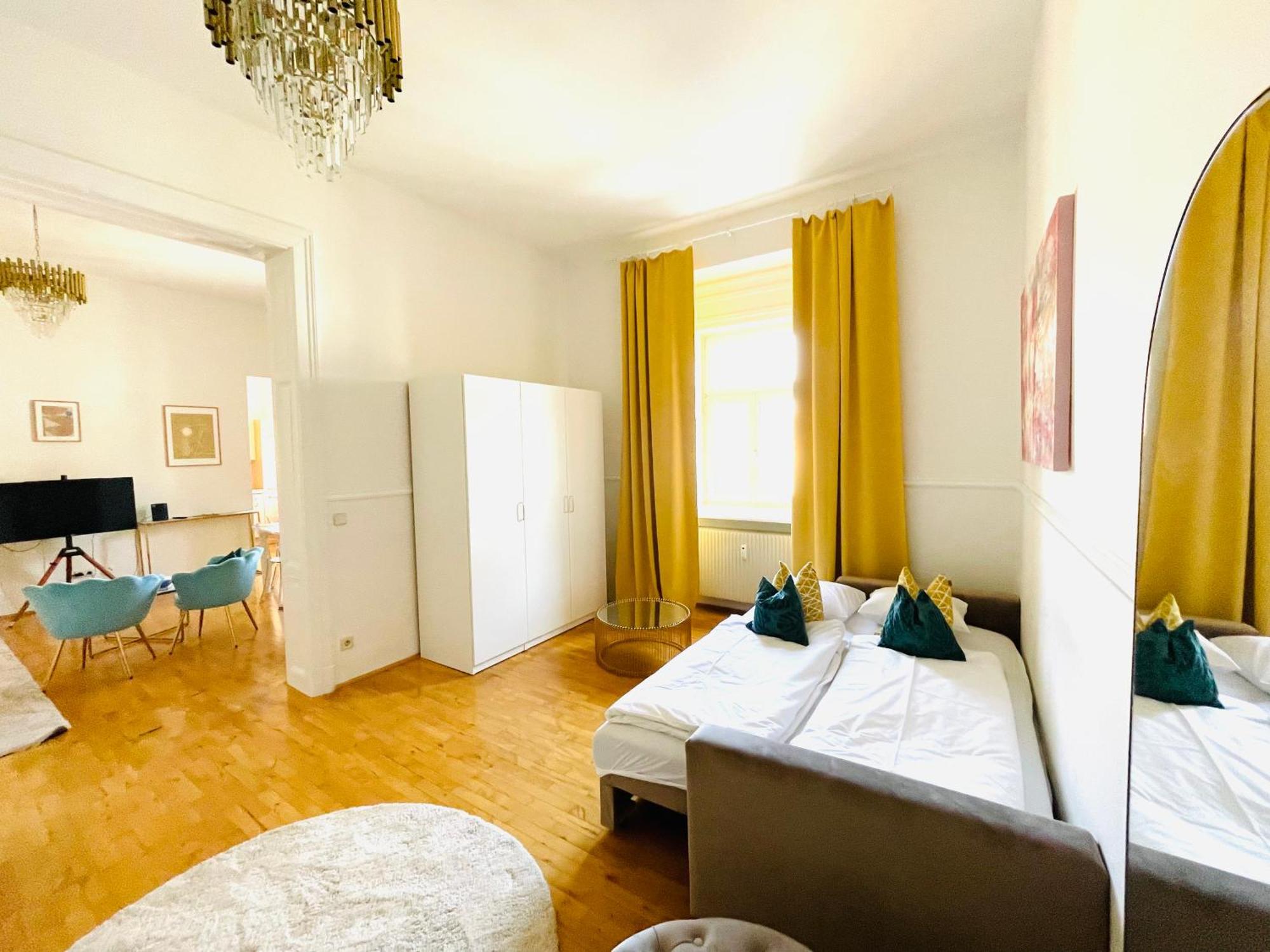 Apstay City Center Deluxe ǀ Free Parking ǀ Self Check-In Грац Экстерьер фото